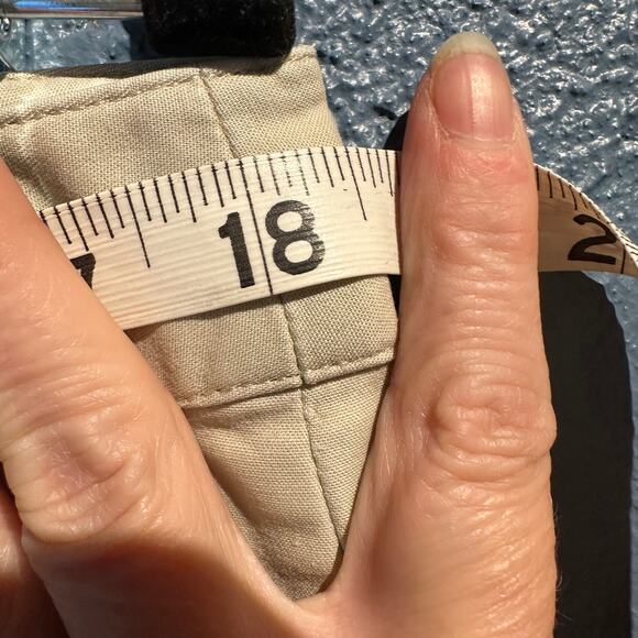 Michael Kors Size 12 Khaki Capris Capsule Wardrobe Beach Cruise Vacation - Picture 6 of 10